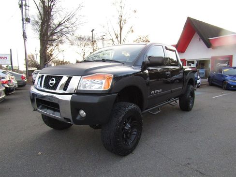 Used 2012 Nissan Titan SV w/ SV Value Truck Pkg image 15