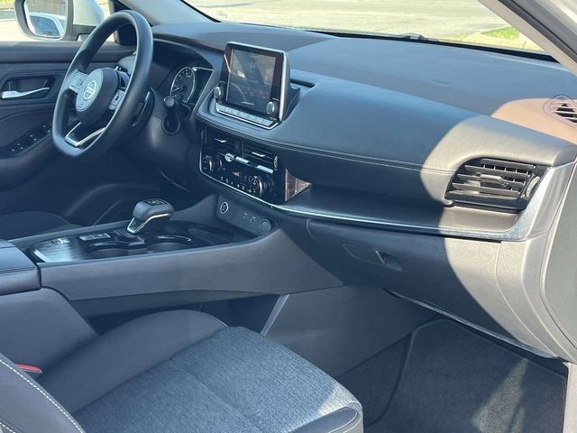 Used 2021 Nissan Rogue SV FWD image 24