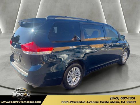 Used 2011 Toyota Sienna XLE FWD image 5