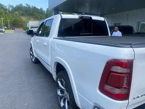 Used 2024 RAM 1500 Limited AWD/4WD image 5