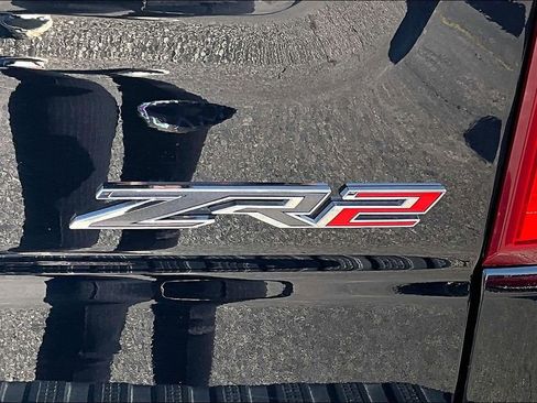 Used 2023 Chevrolet Silverado 1500 ZR2 w/ Technology Package AWD/4WD image 24