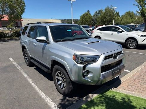 Used 2022 Toyota 4Runner TRD Off-Road Premium w/ Moonroof Package AWD/4WD image 1