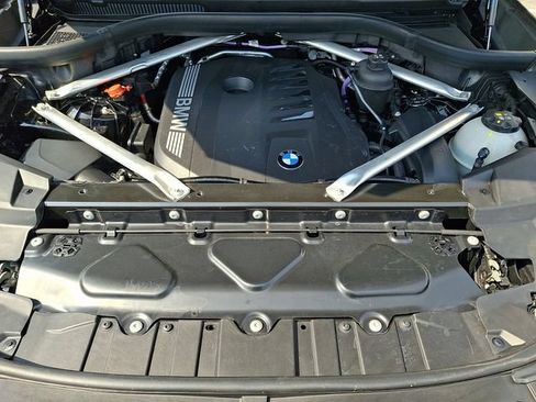 Used 2024 BMW X5 xDrive40i w/ Premium Package AWD/4WD image 28