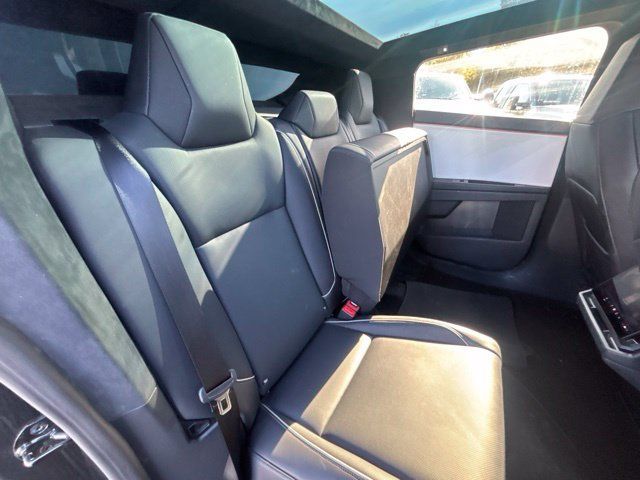 Used 2024 Tesla Cybertruck AWD Crew Cab image 9
