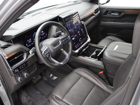 Used 2025 GMC Yukon Denali image 19