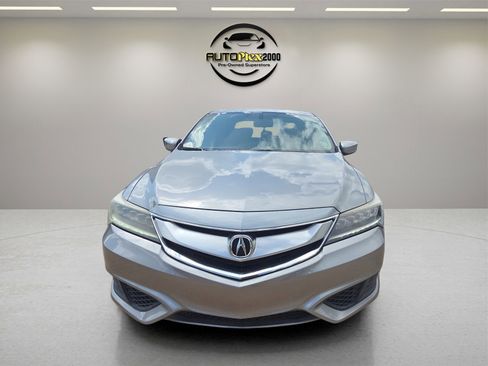Used 2017 Acura ILX image 2