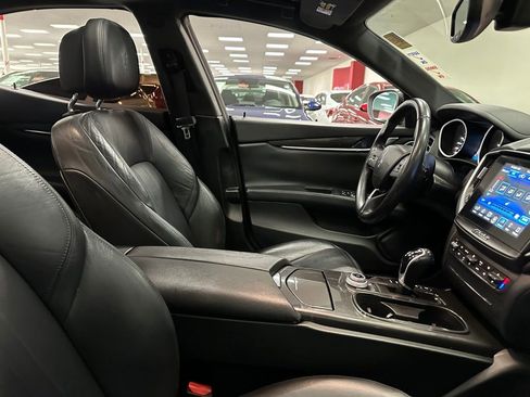 Used 2017 Maserati Ghibli image 32