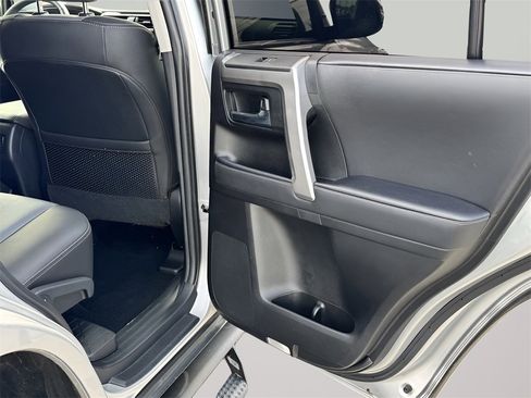 Used 2022 Toyota 4Runner SR5 Premium w/ Moonroof Package image 32