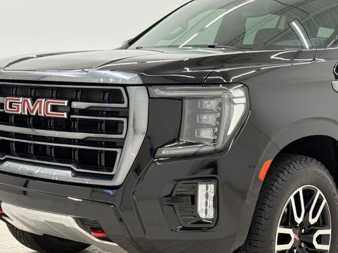 Used 2022 GMC Yukon AT4 AWD/4WD image 12