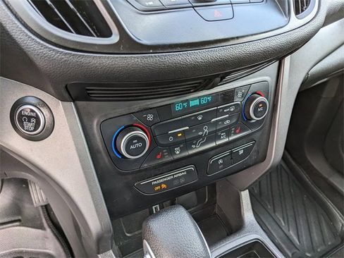 Used 2019 Ford Escape SE image 24