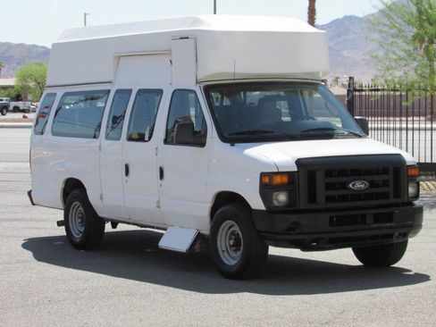 Used 2011 Ford E-350 and Econoline 350 Extended Super Duty w/ PWR Group image 8