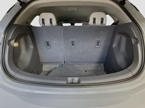 Used 2019 Chevrolet Bolt LT FWD image 25
