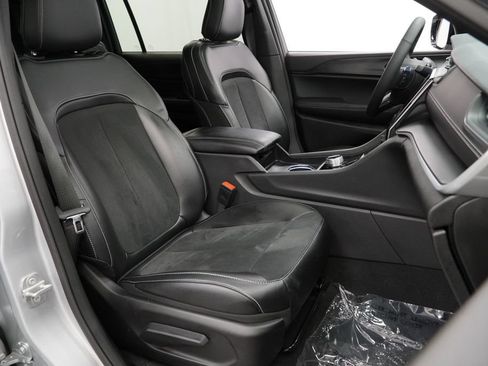 Certified 2024 Jeep Grand Cherokee L Altitude AWD/4WD image 47