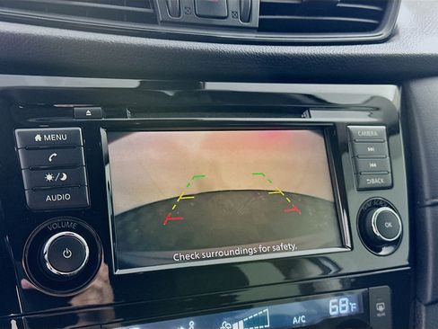 Used 2020 Nissan Rogue SV image 22