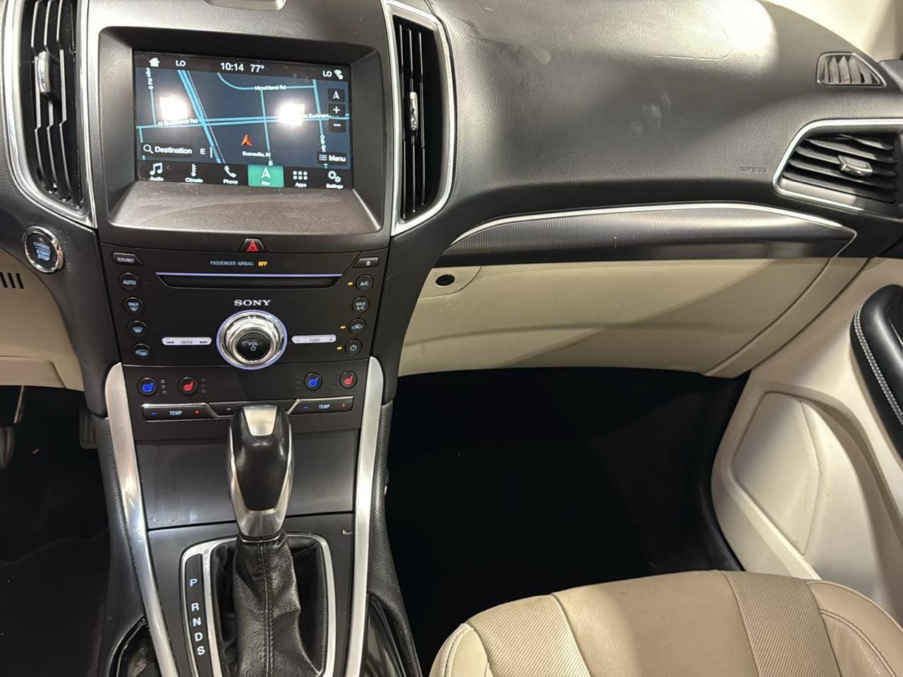 Used 2018 Ford Edge Titanium w/ Equipment Group 301A FWD image 19