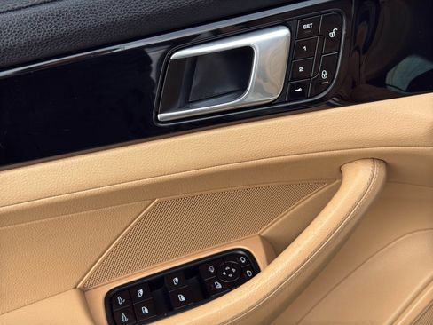 Used 2018 Porsche Panamera image 12