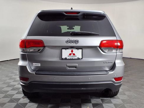 Used 2018 Jeep Grand Cherokee Laredo RWD image 6