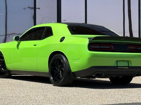Used 2015 Dodge Challenger R/T w/ Quick Order Package 22B R/T RWD image 7
