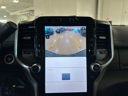 Used 2024 RAM 3500 Laramie image 32