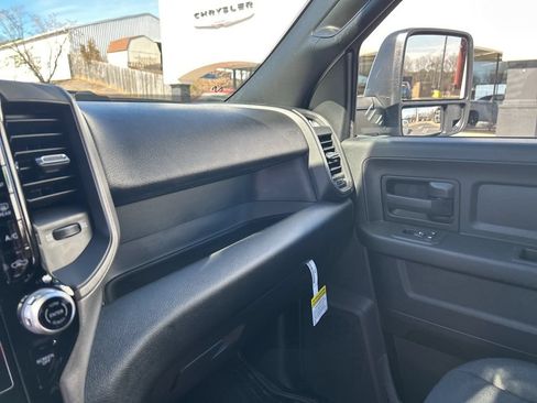 New 2026 RAM 3500 Tradesman AWD/4WD image 24