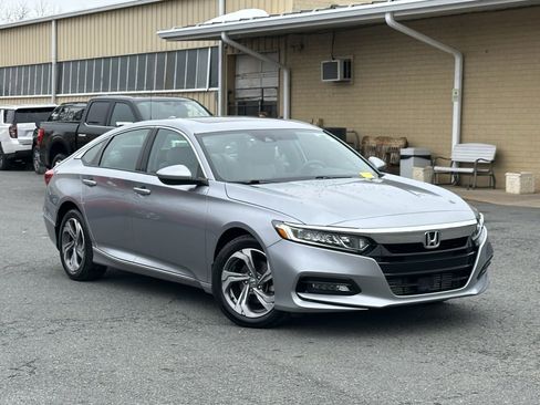 Used 2020 Honda Accord EX image 45