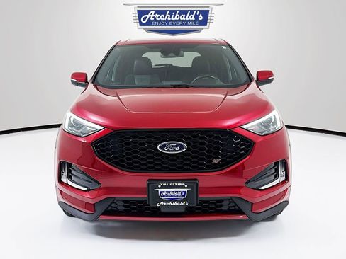 Used 2022 Ford Edge ST image 2