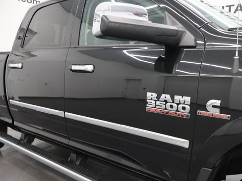 Used 2016 RAM 3500 Laramie AWD/4WD image 26