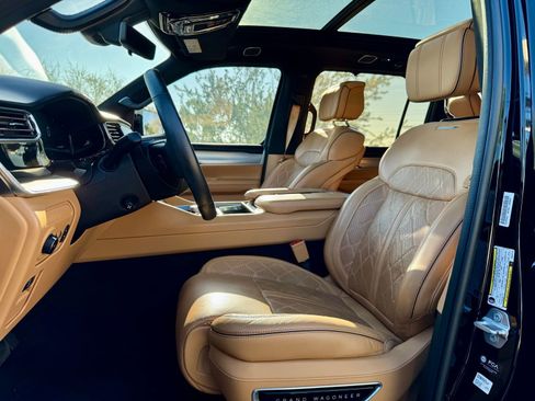 Used 2022 Jeep Grand Wagoneer Series III w/ Flexible Seating Group image 1