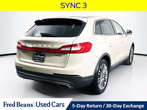 Used 2016 Lincoln MKX Reserve w/ Climate Package image 9