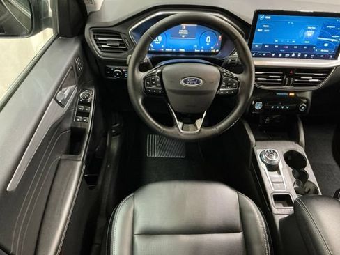 Used 2025 Ford Escape Platinum AWD/4WD image 11