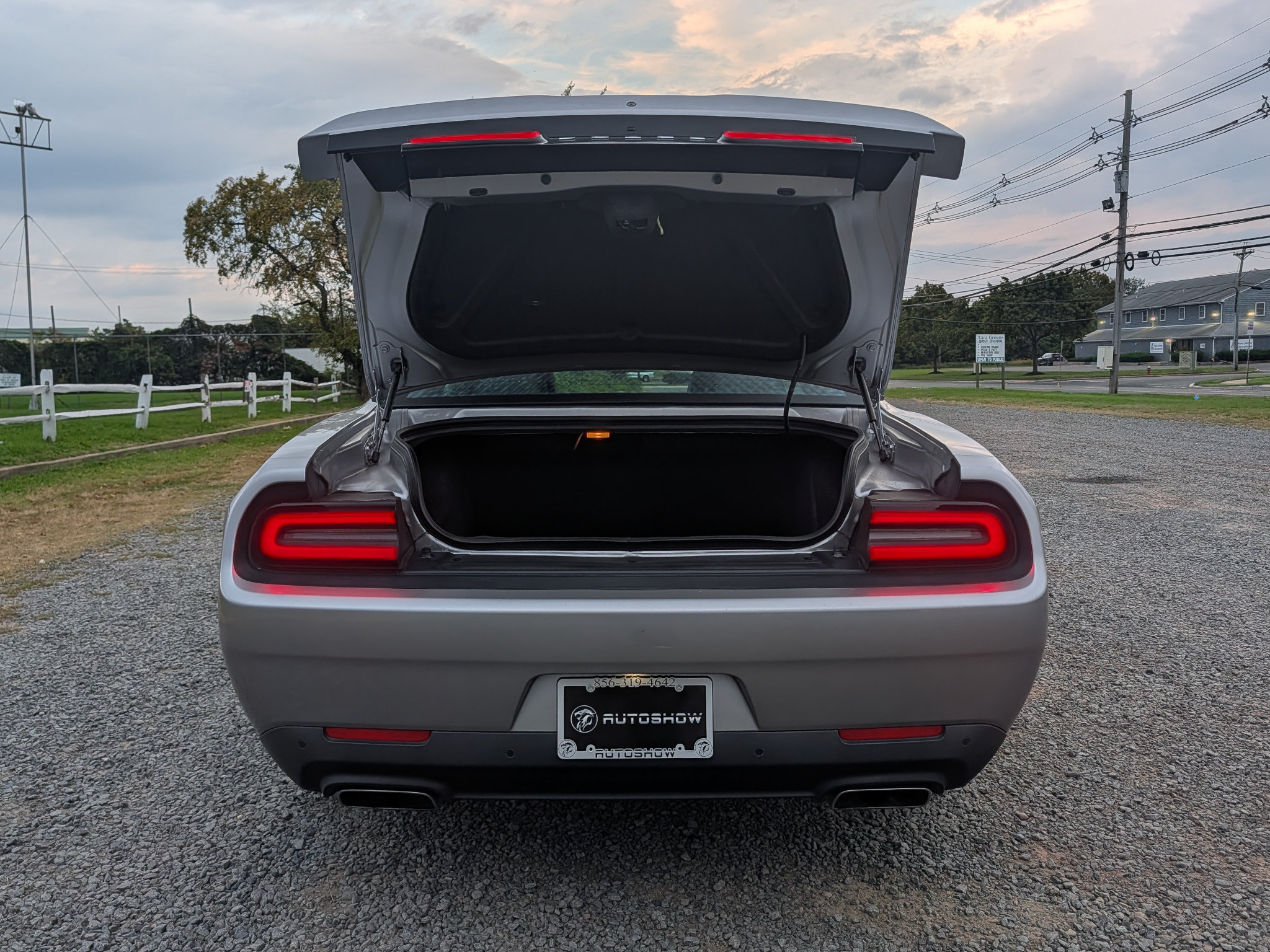 Used 2018 Dodge Challenger R/T Plus RWD image 7