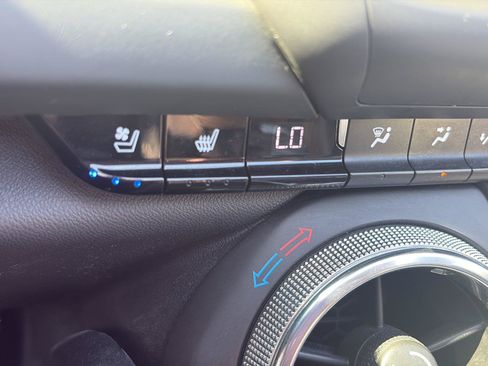 Used 2017 Chevrolet Camaro LT RWD image 37