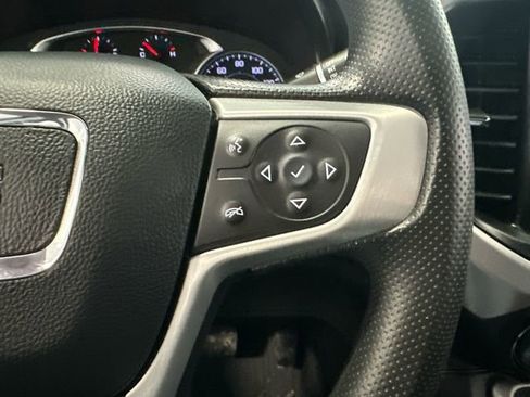 Used 2023 GMC Acadia SLE w/ Driver Convenience Package image 23