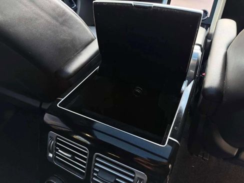 Used 2018 Land Rover Range Rover Long Wheelbase Supercharged image 35