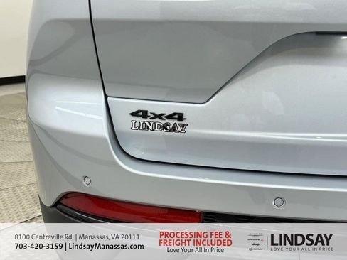 New 2025 Jeep Grand Cherokee Altitude AWD/4WD image 8