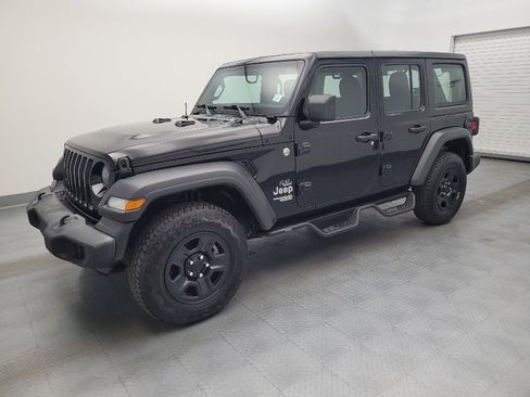Used 2018 Jeep Wrangler Unlimited Sport AWD/4WD image 2