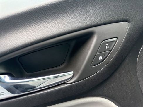 Used 2024 Chevrolet Equinox LS image 23