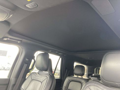 Certified 2022 Lincoln Navigator Reserve image 23