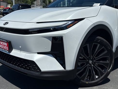 New 2026 Toyota C-HR AWD/4WD image 3