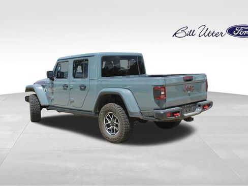 Used 2025 Jeep Gladiator Rubicon w/ Convenience Group AWD/4WD image 6