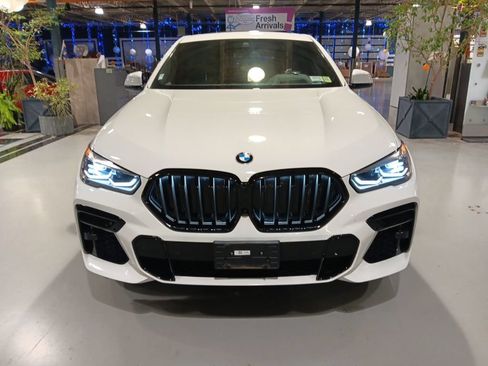 Used 2023 BMW X6 xDrive40i w/ M Sport Package AWD/4WD image 3