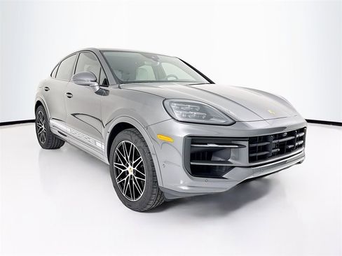 New 2026 Porsche Cayenne Coupe image 7