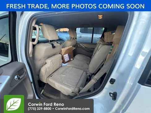 Used 2011 Nissan Pathfinder SV AWD/4WD image 13