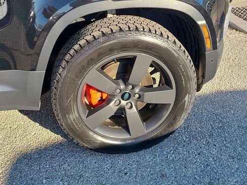 Used 2022 Land Rover Defender 110 image 17