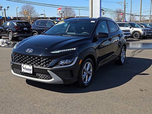 Used 2023 Hyundai Kona SEL image 4
