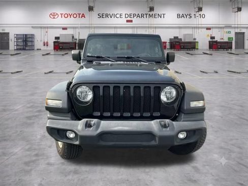 Used 2021 Jeep Wrangler Unlimited Sport AWD/4WD image 3