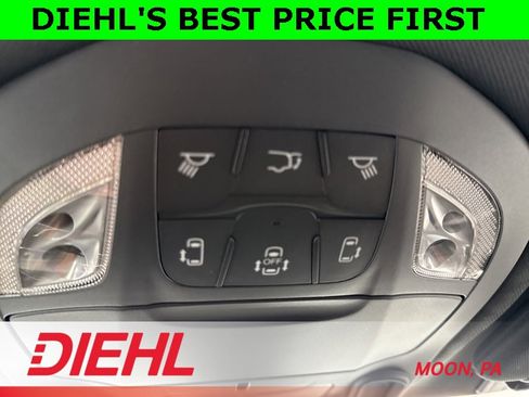 New 2026 Chrysler Pacifica Limited image 40