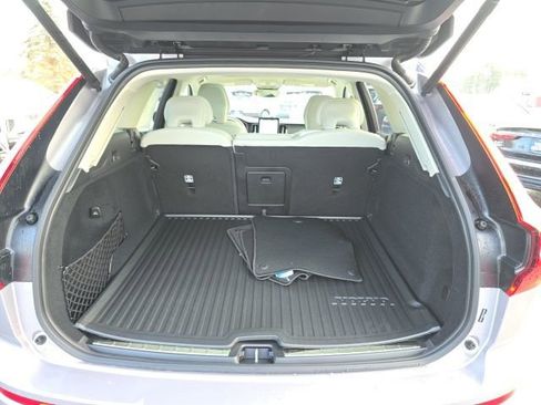 New 2026 Volvo XC60 B5 Ultra w/ Climate Package AWD/4WD image 17