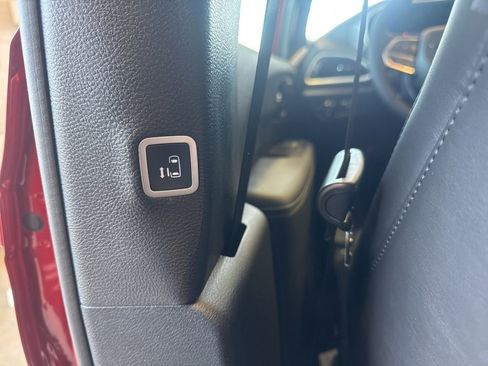 New 2026 Chrysler Pacifica Select image 42