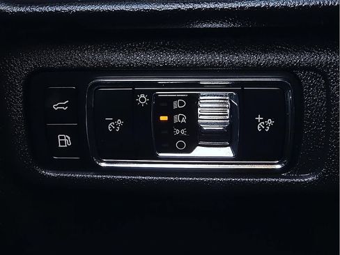 Used 2024 Lincoln Corsair Grand Touring w/ Equipment Group 302A image 16